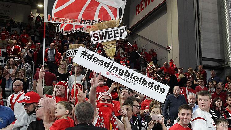 Freak City fiebert nach dem "sweep" gegen Würzburg jetzt dem Halbfinale entgegen. Foto: sportpress