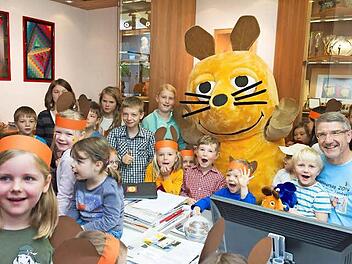 Maus-T&uuml;r&ouml;ffner-Tag 2014 im B&uuml;ro von Landrat Michael Busch  Foto: WDR/Axel Berger