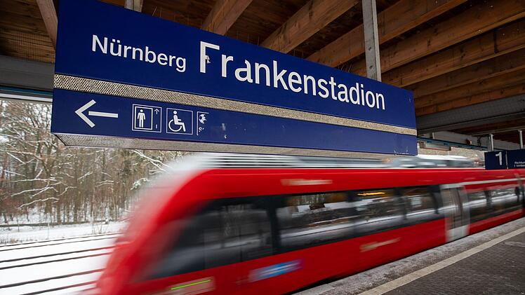 Video aufgetaucht: Zwei Jugendliche verloren bei dem S-Bahn-Drama in Nürnberg ihr Leben. Foto: Daniel Karmann/dpa