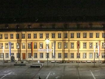 Das Rathaus Maxplatz bei Nacht.  Foto: riegerPress