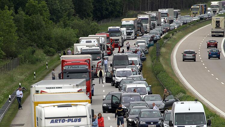 KINA - Keine Chance f&uuml;r Langeweile - Spiele f&uuml;r die Autofahrt