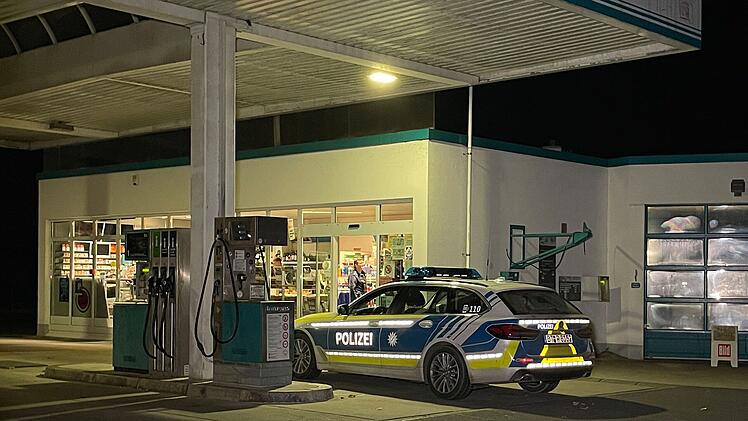 Bewaffneter Raub&uuml;berfall auf Tankstelle in Schwarzenbach an der Saale