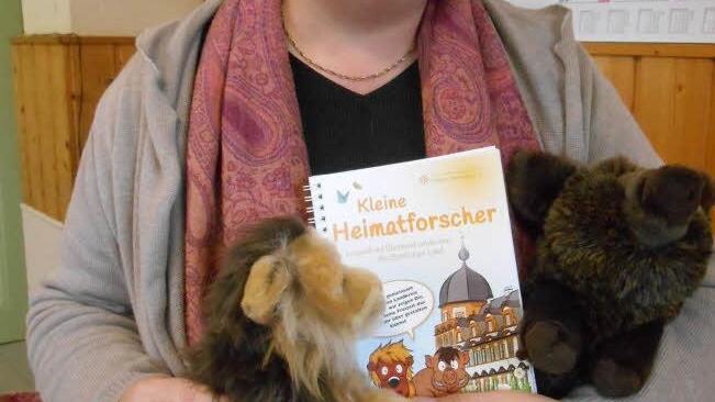 Kleine Heimatforscher ist das Werk von Kreisheimatpflegegrin Annette Schäfer.Foto: Walter Hanslok