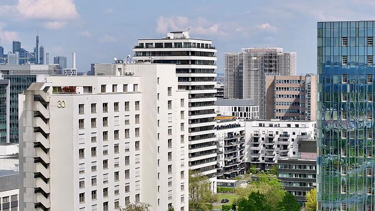 Beispiel Frankfurt-Niederrad: Fr&uuml;her war Frankfurt-Niederrad ein B&uuml;roviertel, heute beziehen Menschen hier auch Wohnungen.