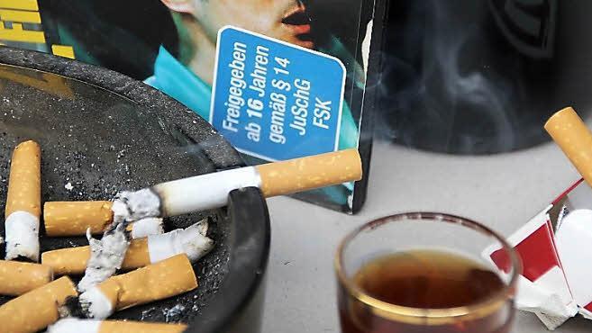 Alkohol, Zigaretten, Schmuddelfilme und Sex: Der 50-Jährige lockte die zehn- bis zwölfjährigen Mädchen mit einer fiesen Mischung.  Foto: Eckehard Kiesewetter