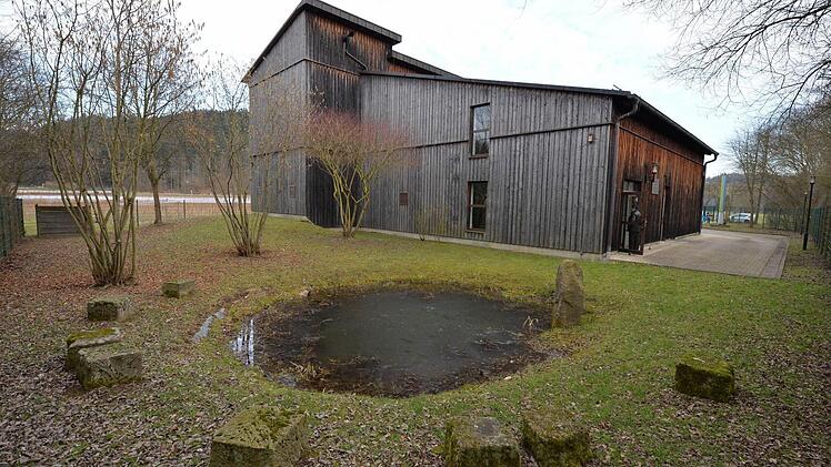 Von außen wirkt das Wasserwerk wie eine Scheune...