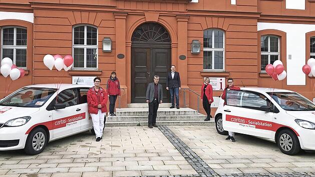 Der Pflegestützpunkt der Caritas-Sozialisation in Bad Rodach besteht seit einem Jahr (von links): Sabine Löhmann, Regina Lauer, Norbert Hartz, Tobias Ehrlicher, Carolin Becker und Sarah Honisch . Foto: Wolfgang Desombre