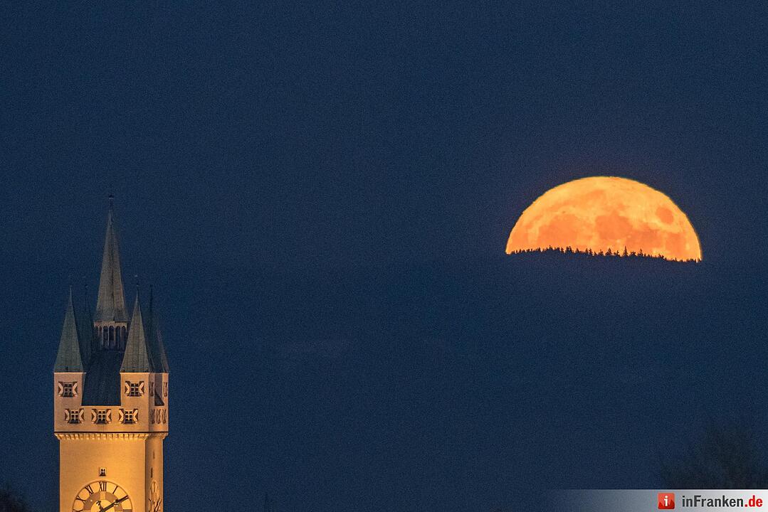Supermond: Die besten Bilder aus Franken und der Welt
