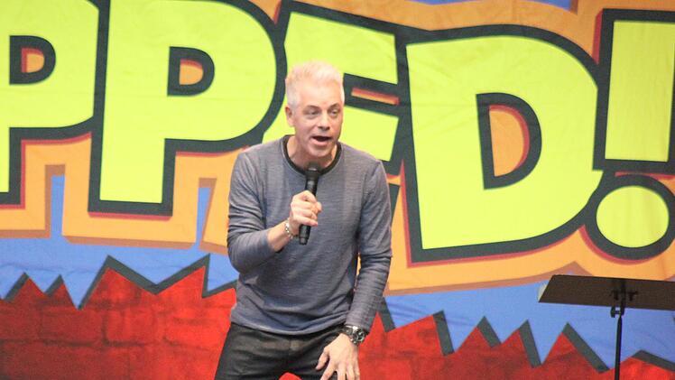 Michael Mittermeier rechnete mit den TV-Sendungen ab und nahm dabei auch die Fernsehwerbung aufs Korn.