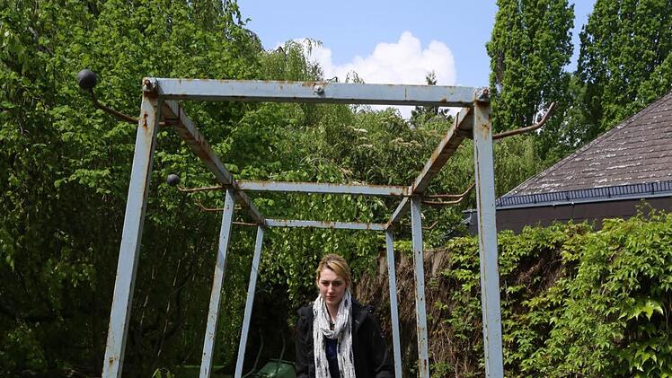 Auf dem Wagen werden anschließend die Blumengestecke transportiert.
