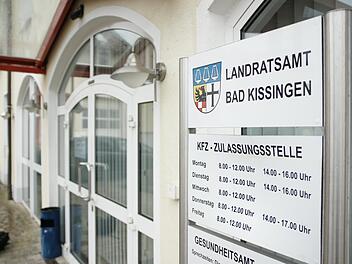 Das Foto zeigt die Bad Brückenauer Kfz-Zulassungsstelle kurz nach der Schließung im März 2022.