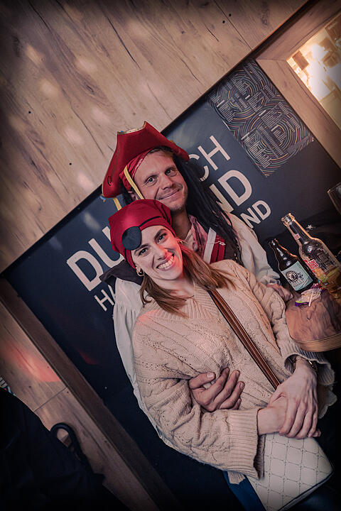 Gemeinsam Fasching feiern bis Montagmorgen!