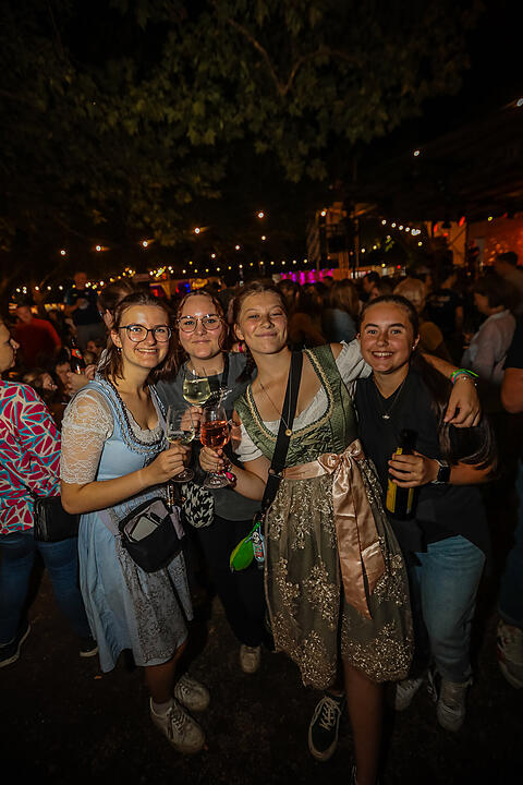 Impressionen vom größten Weinfest in Franken!