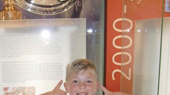 Luca Endrich war als Einlauf-Kid bei der Meisterfeier des FC Bayern hautnah dabei.  Foto: pr