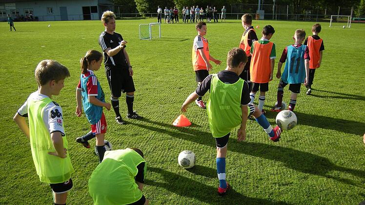 Impressionen von der Info-Veranstaltung am Stützpunkt in Münnerstadt.