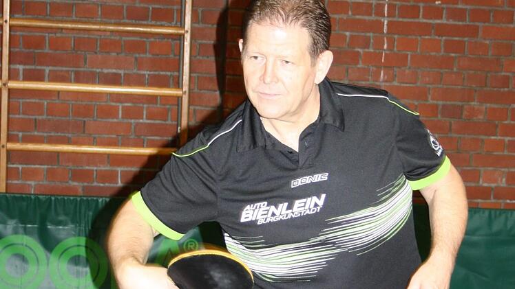 Der Altenkunstadter Miro Hurina (Bild) sorgte im Derby mit zwei Einzelsiegen und dem Doppelerfolg mit Dima Nazaryschyn f&uuml;r drei Punkte des TTV. Foto: Gillig