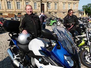 Biker Wolfgang Pfister kam mit seiner neuen Maschine zum Motorradgottesdienst. Fotos: Marion Krüger-Hundrup