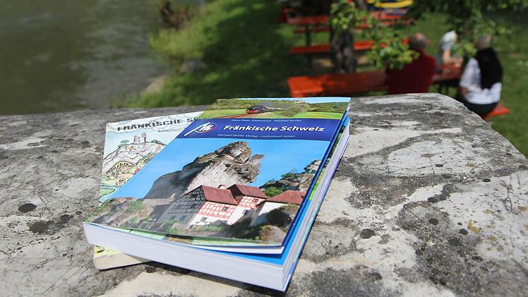 ... auch das "Fränkische-Schweiz-Buch" vom Michael Müller Verlag im Gepäck. Ein moderner Klassiker - seit 30 Jahren.