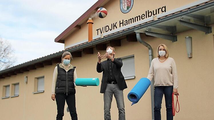 Susanne Möldner, Willy Willecke und Katja Benner vom TV/DJK Hammelburg. Foto: Johannes Schlereth