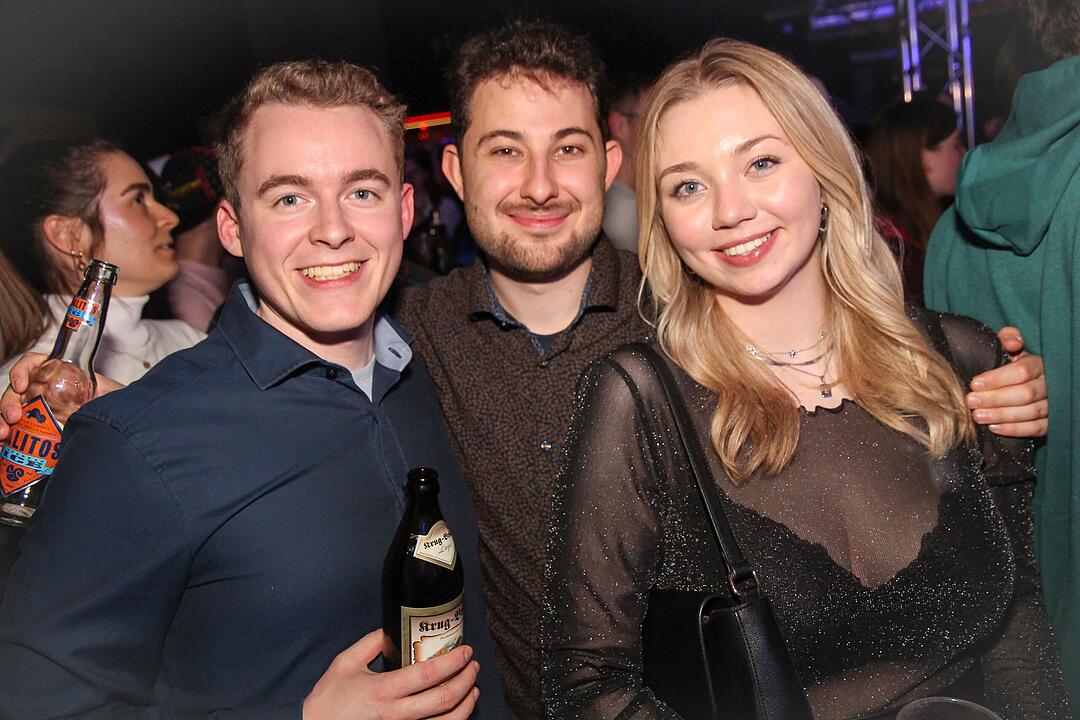 RADSPITZ live im Schwingen Nightlife