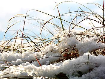 Bodenfrost, erster Schnee, Schnee im Herbst