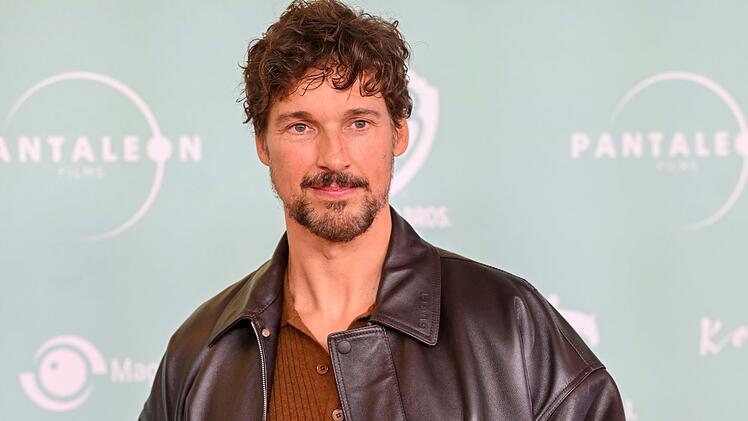 Florian David Fitz zählt heute zu den bekanntesten Schauspielern Deutschlands. Aktuell ist er in der Komödie "No Hit Wonder" (Kinostart: 30. Oktober) zu sehen.