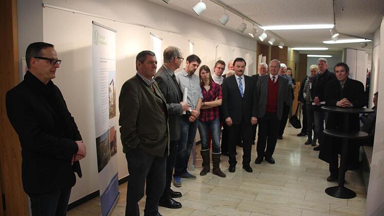 Viele Ehrengäste kamen zur Ausstellungseröffnung.