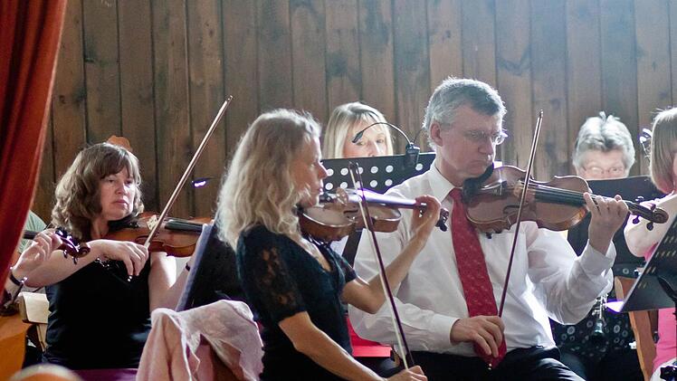 Der Musizierkreis Neustadt bei seinem Gastspiel in Meilschnitz.Foto: Jochen Berger