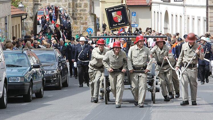 Die Haßfurter Wehr kommt in "Klein Nürnberg" ins Schwitzen. Foto: Barbara Herbst