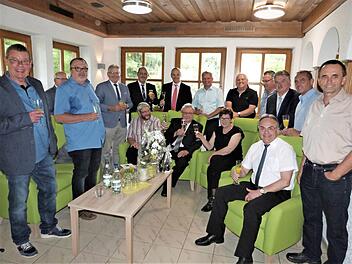 Im Beisein zahlreicher Ehrengäste wurde die Seniorentagesstätte "Unterer Wirt" offiziell ihrer Bestimmung übergeben.  Foto: Werner Reißaus