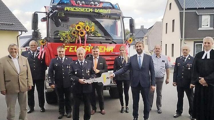 Jetzt ist das neue Löschfahrzeug der Pressecker Wehr feierlich eingeweiht worden.