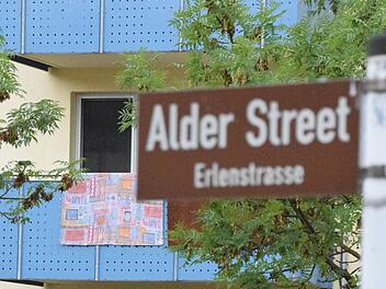 Die Alder Street oder auch Erlenstraße in Bamberg-Ost hat seit Montag neue Bewohner.  Foto: Ronald Rinklef