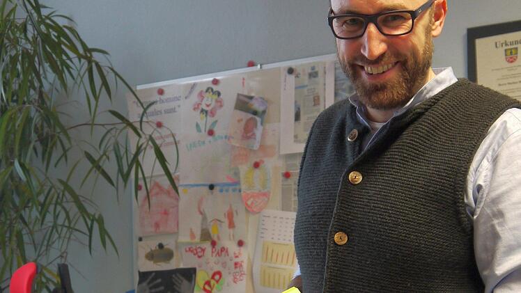 Legt die Straßenausbaubeitragssatzung in den Mülleimer und nimmt sich selbst aus dem Kandidatenkreis für die Nachfolge von  Coburgs Landrat, Michael Busch: Markus Mönch.