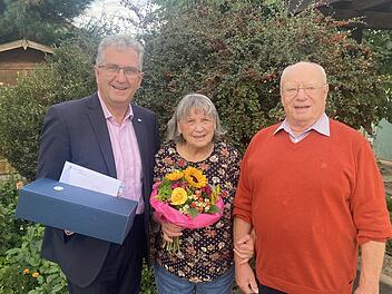 Stein: Ehepaar Schrödel feiert 60 Jahre voller Liebe und Dankbarkeit