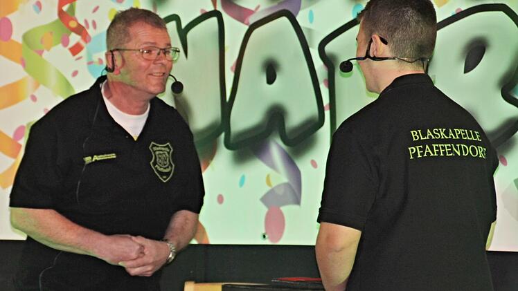 Roland Ludwig und Jonas Huttner versuchten sich beim "Palim Palim" als Hallervorden und Wollner. Foto: Helmut Will