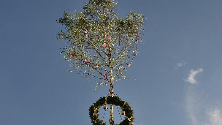 So sieht der Maibaum 2018 in Sulzthal aus.Bernd Sachs