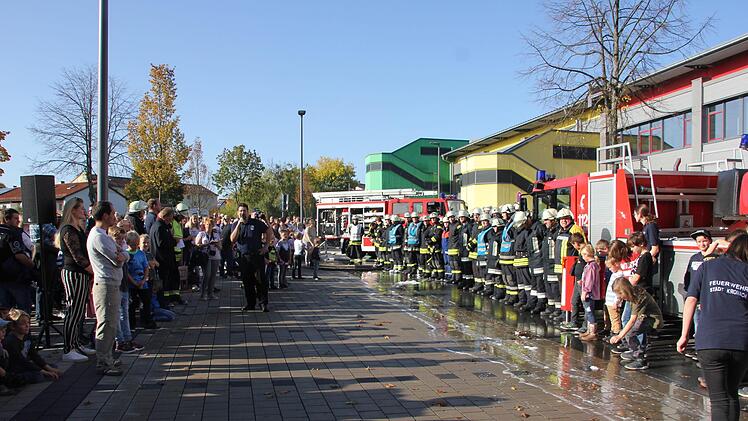 Übungseinsatz am Kronacher Schulzentrum. Foto: Veronika Schadeck