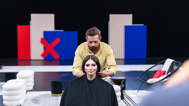 Klaas Heufer-Umlauf als Friseur bei GNTM