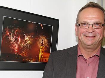 Klaus Rössner zeigt mit seinen Bildern immer wieder neue Blickwinkel und Ansichten von Stadtsteinach. Fotos: Sonja Adam