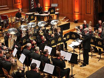 Spielen in der Brass Champions League: Die Rothwell Temperance Band aus Yorkshire in England. Werner Vogel