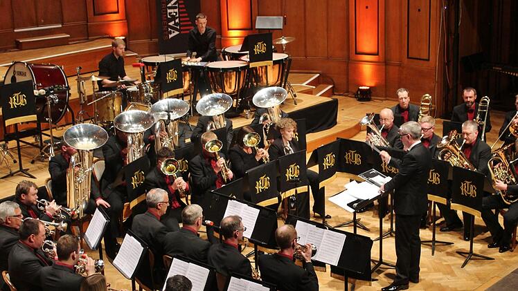 Spielen in der Brass Champions League: Die Rothwell Temperance Band aus Yorkshire in England. Werner Vogel