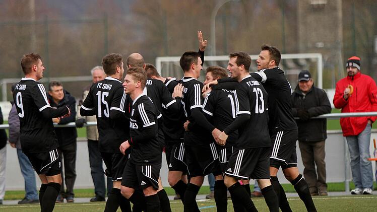 Der Jubel bei den Sandern nach dem 3:0 war groß. Foto: Günther Geiling