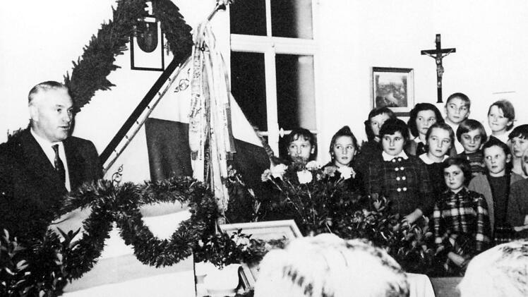 Im Oktober 1957 hielt Rudolf Eberhard eine Dankesrede an die Versammlung anlässlich seiner Ernennung zum Ehrenbürgerer. Foto: Reinhard Löwisch