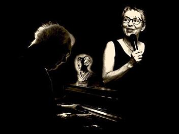 Marlies und Erwin E. Appenzeller sind nicht nur ein Ehepaar, sie gehen auf der Bühne auch ihrer Leidenschaft für den Jazz gemeinsam nach. Am Samstag, 25. Mai geben sie ein Konzert in der Galeriwe Form und Farbe.Werner Müller