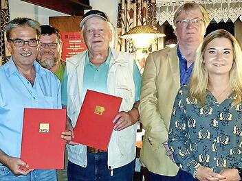 Ehrungen bei der SPD Rothenkirchen; im Bild (von links) Hans- Jürgen Raab (50 Jahre), Gemeindeerat Peter Barnikol-Veit, Harald Eckert (55), Vorsitzender Michael Pütterich und Bundestagskandidatin Ramona Brehm