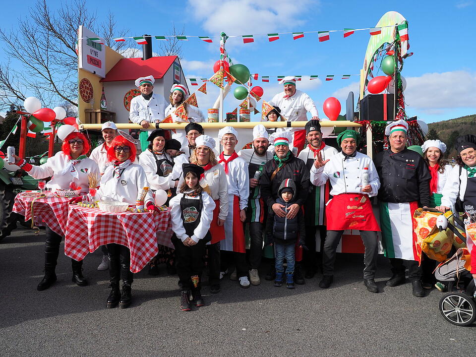 Wildes Faschingstreiben in Steinach an der Saale.