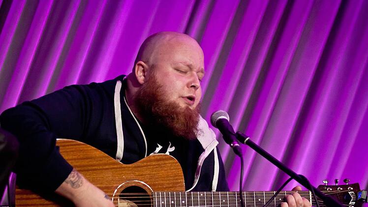 Andreas Kümmert bei seinem Gastspiel in CoburgFoto: Jochen Berger