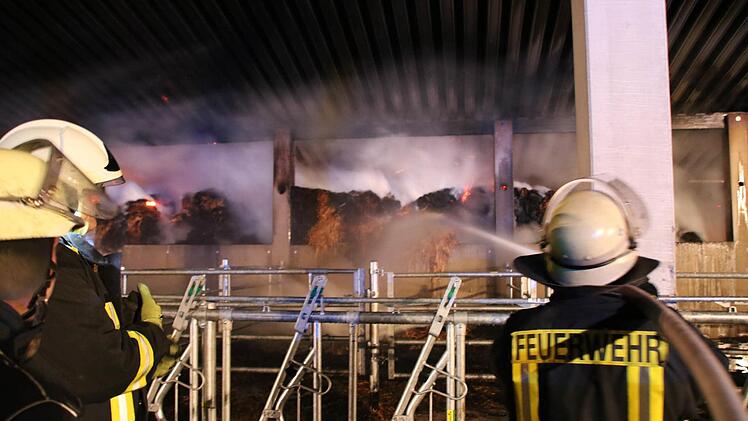 Eindrücke vom Brand in Haard in der Nacht auf Sonntag. Foto: Ralf Ruppert