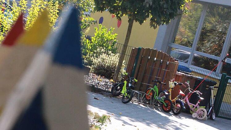 Am ehesten bietet sich nach Meinung des Gemeinderats der Ebenhäuser Kindergarten an, um zeitig neue Krippenplätze für die Familien zu schaffen. Foto: Carmen Schmitt