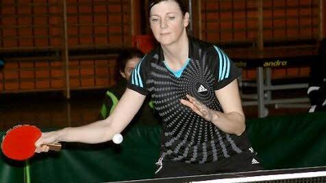 Susanne Forkel vom TTC Tiefenlauter wurde zweifache Bezirksmeisterin der AK 40. Im Doppel siegte die ehrgeizige Ebersdorferin an der Seite von Sabine Wöhner.